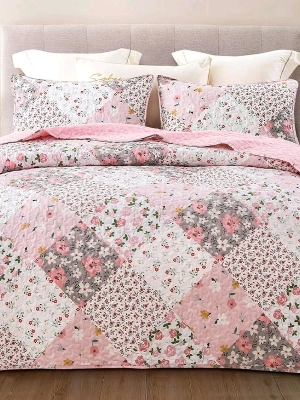 🦋Pink Floral Patchwork Quilt Set - Charming Bedspread